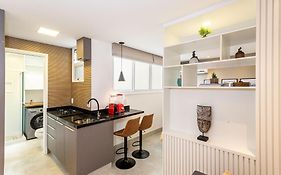 Studio Decorado A 500M Da Praia | Hc 827/107